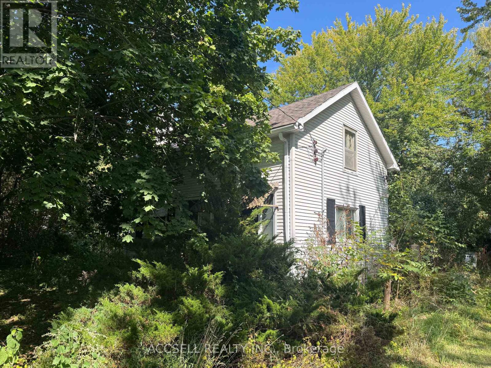 34698 Lieury Rd, North Middlesex, ON N0M 2K0