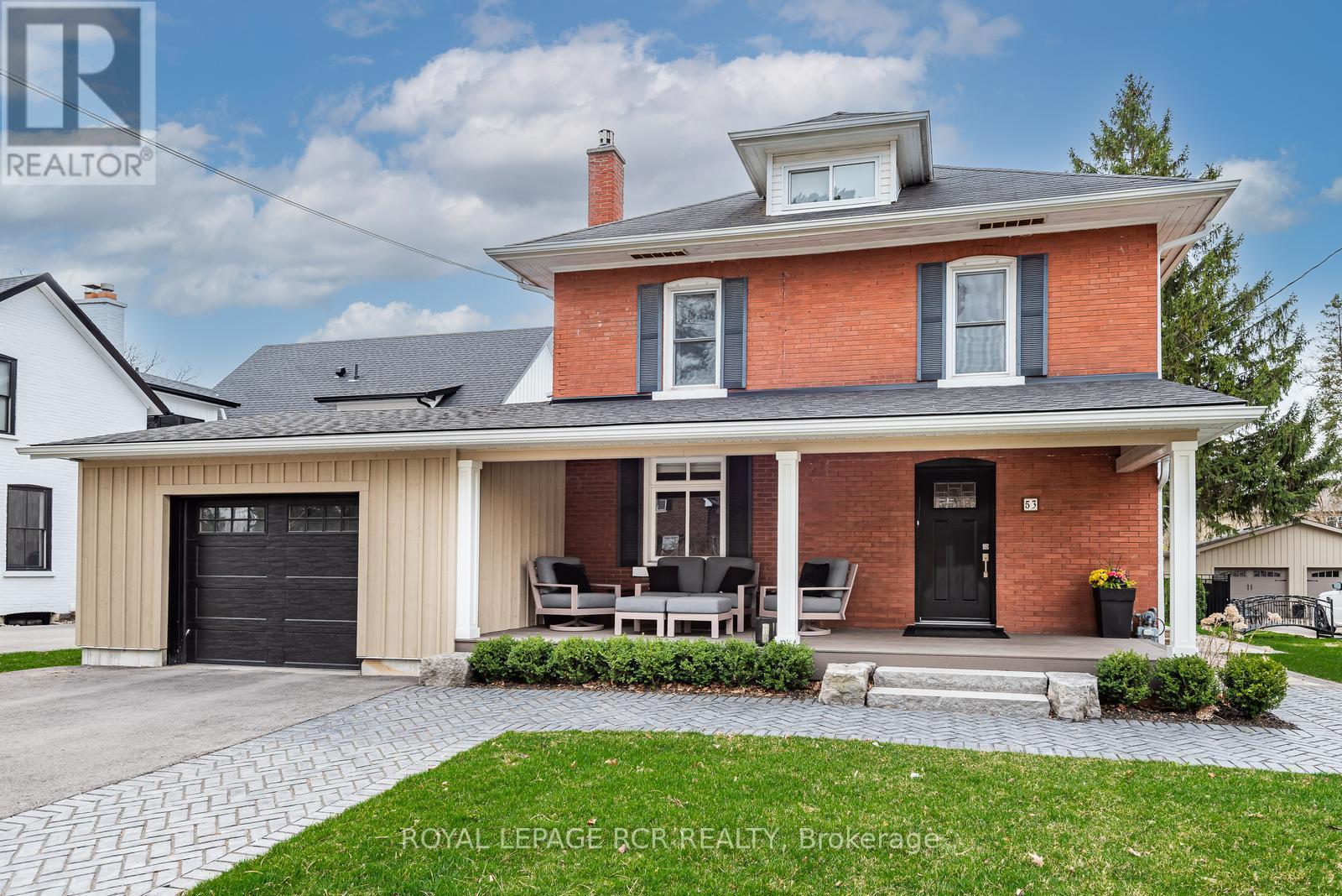 53 Metcalfe St, Aurora, ON L4G 1E5