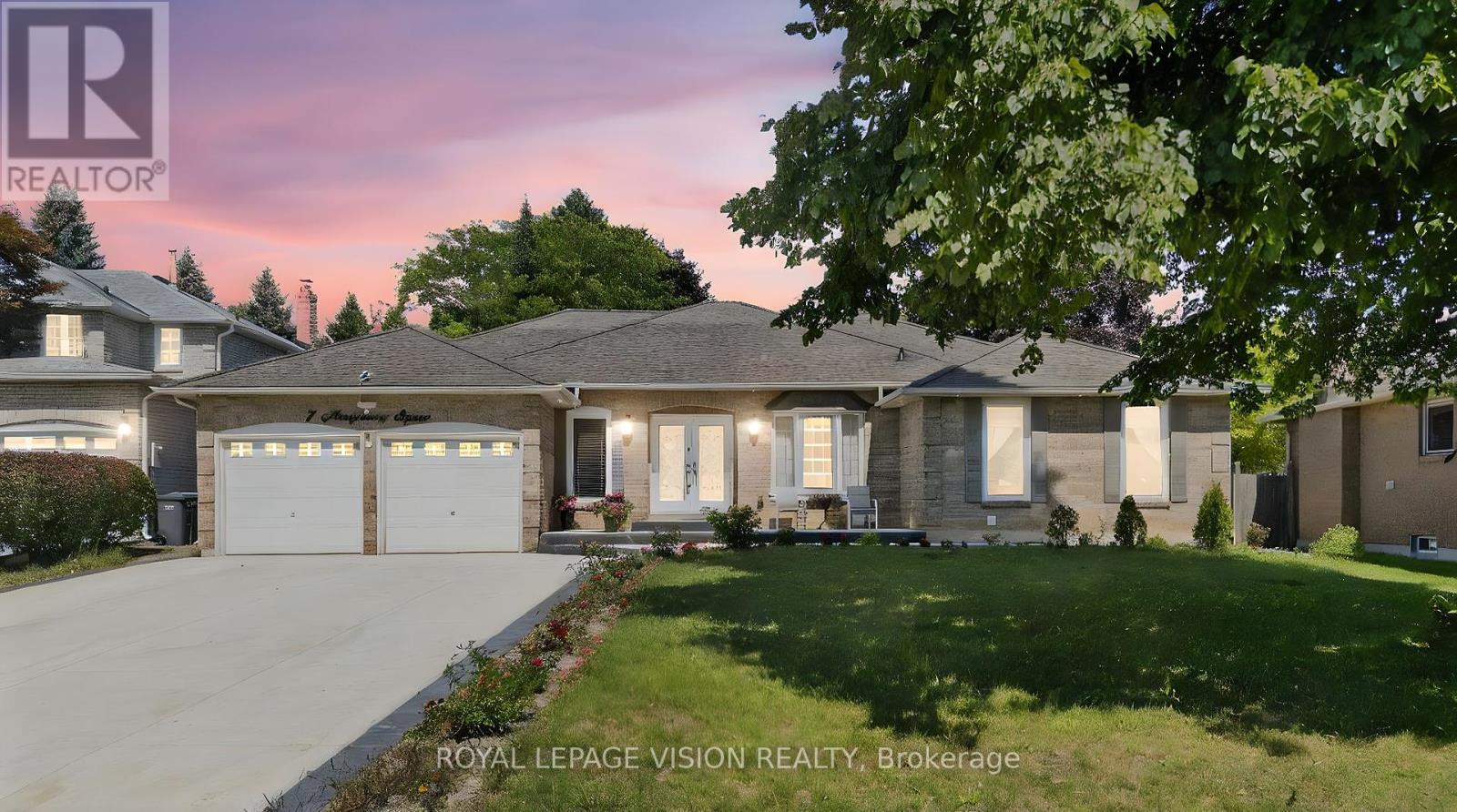 7 Montgomery Sq, Brampton, ON L6Z 3H2