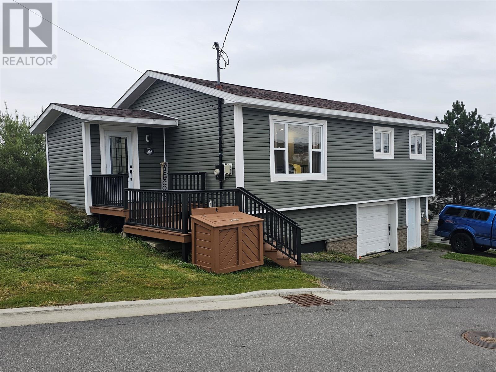 39 Brook St, Channel-Port aux Basques, NL A0M 1C0