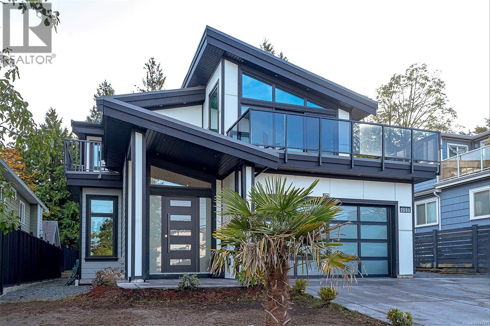 2555 Sinclair Rd, Saanich, BC V8N 1B7