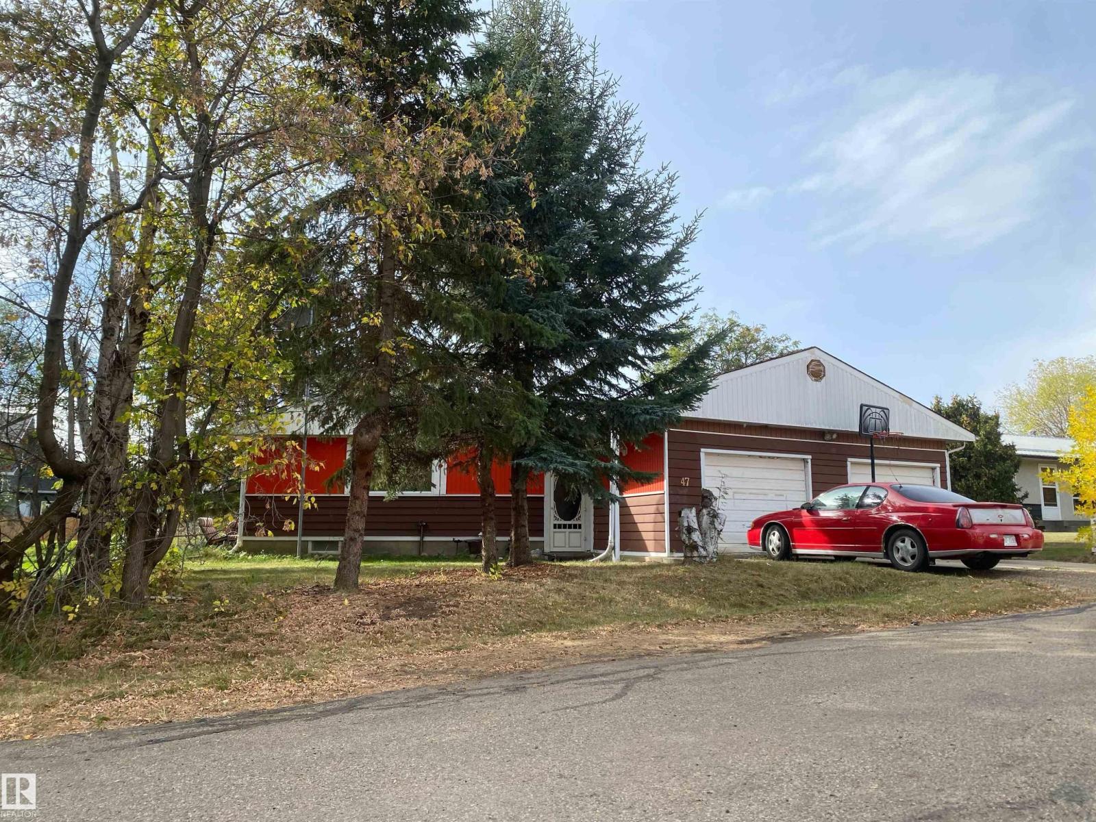 47 Third Ave, Ardrossan, AB T8E 2E2