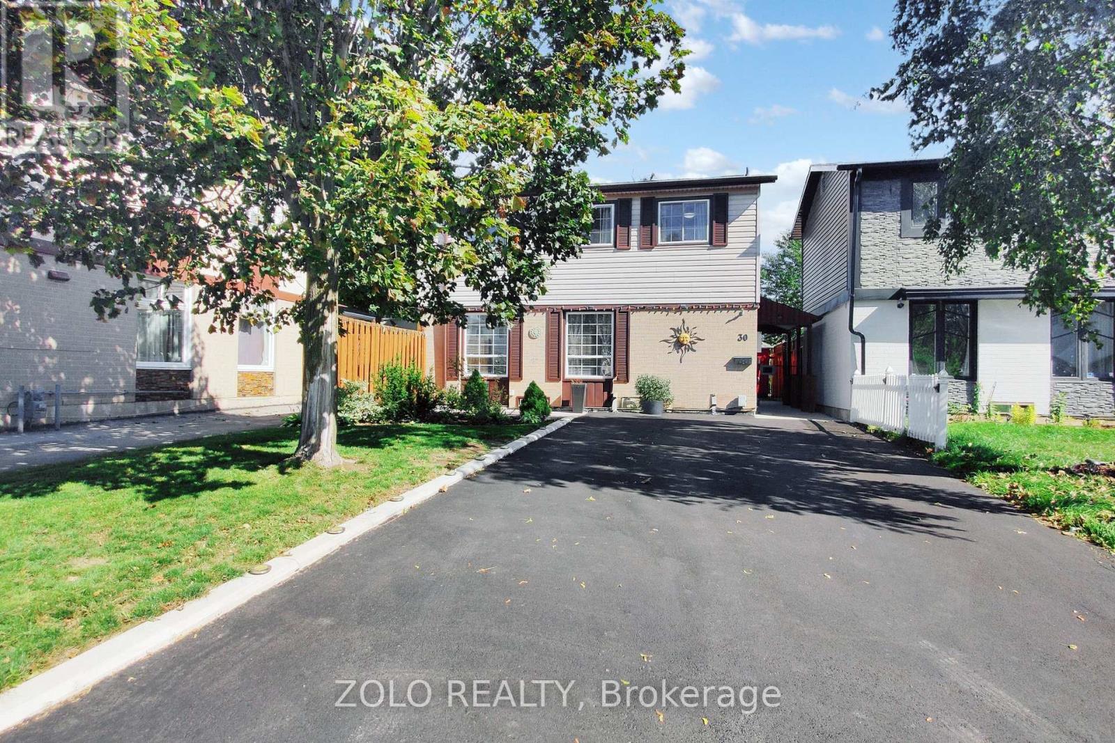 30 Greenbush Ct, Brampton, ON L6S 2K2