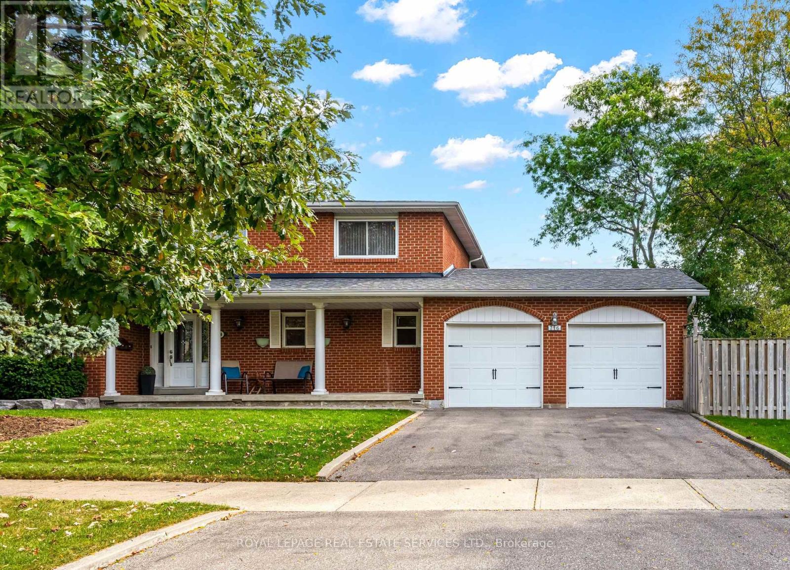 716 Cameron Ct, Mississauga, ON L5C 3B9