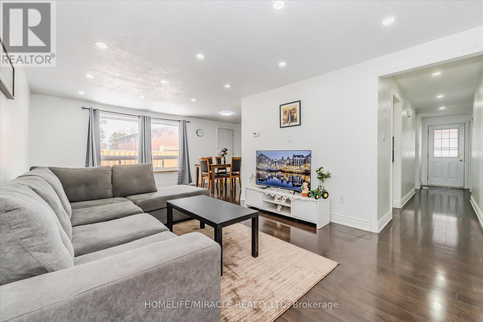 4 235 Ferguson Ave, Cambridge, ON N1R 6G1