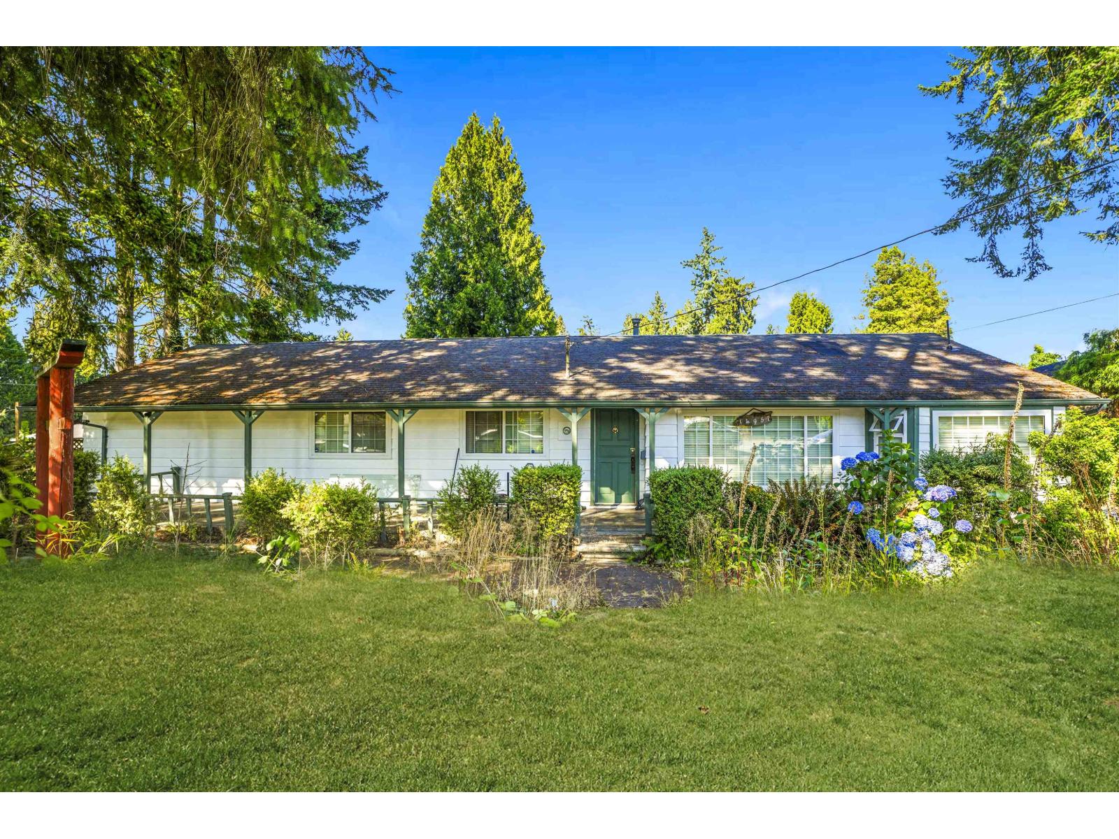 14957 Kew Dr, Surrey, BC V3R 4Y1