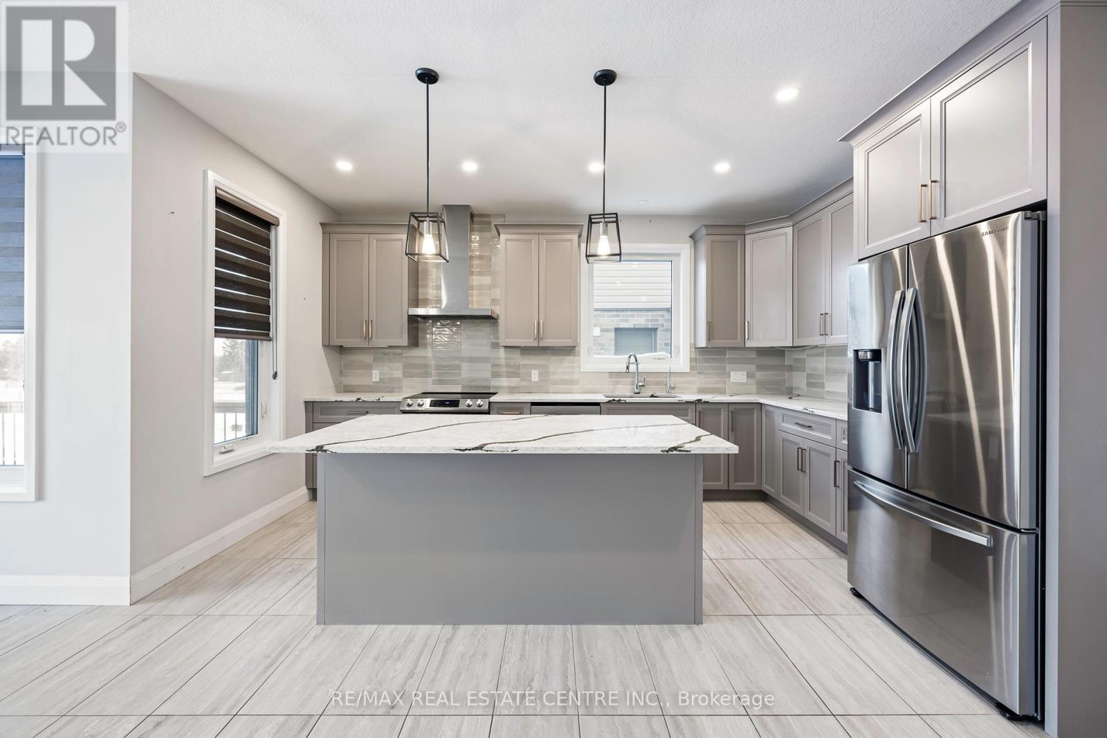 3 Grundy Cres, East Luther Grand Valley, ON L9W 7S7