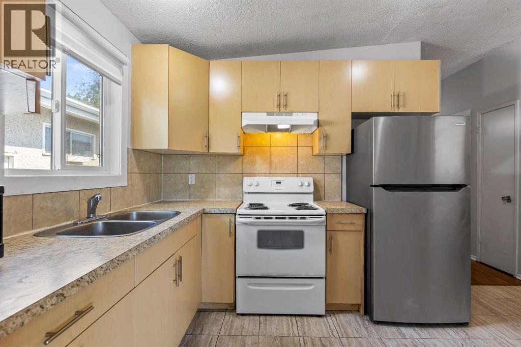 5908 Trelle Dr NE, Calgary, AB T2K 3V4