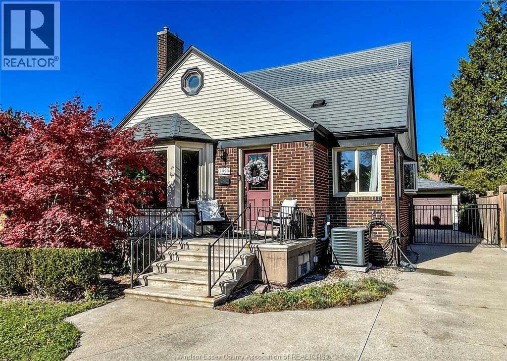 1990 Ypres, Windsor, ON N8W 1S8