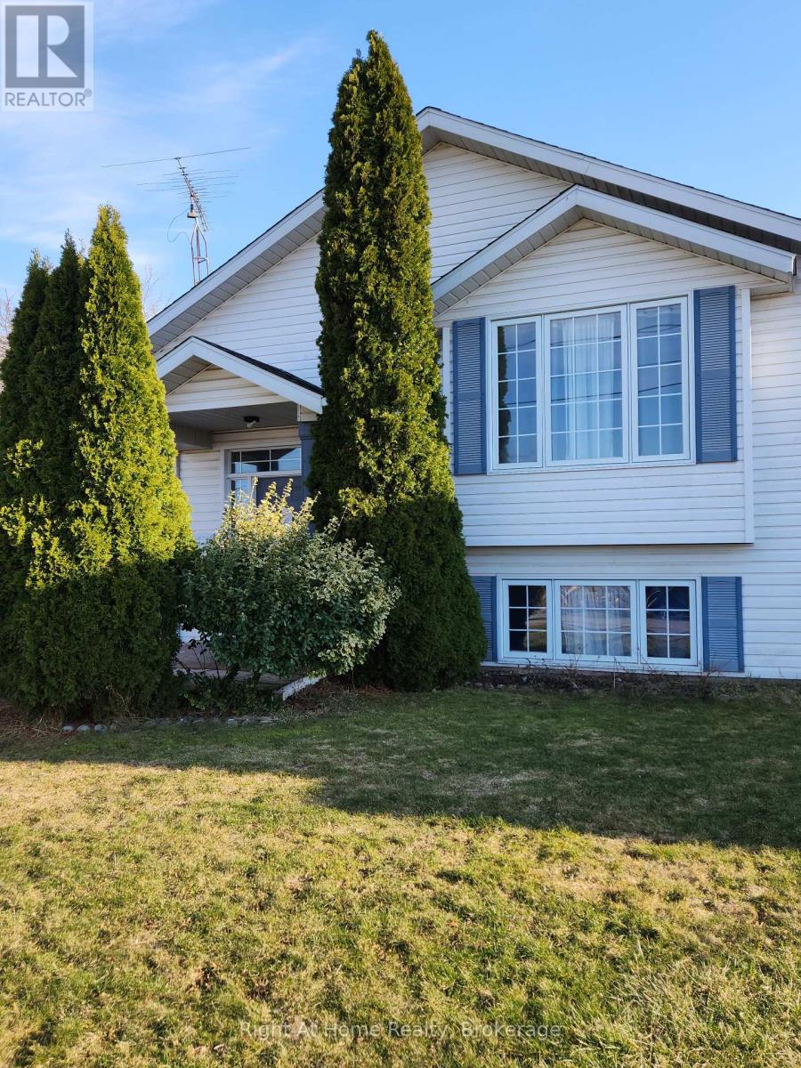 5524 Fraser St, Niagara Falls, ON L2E 3C9