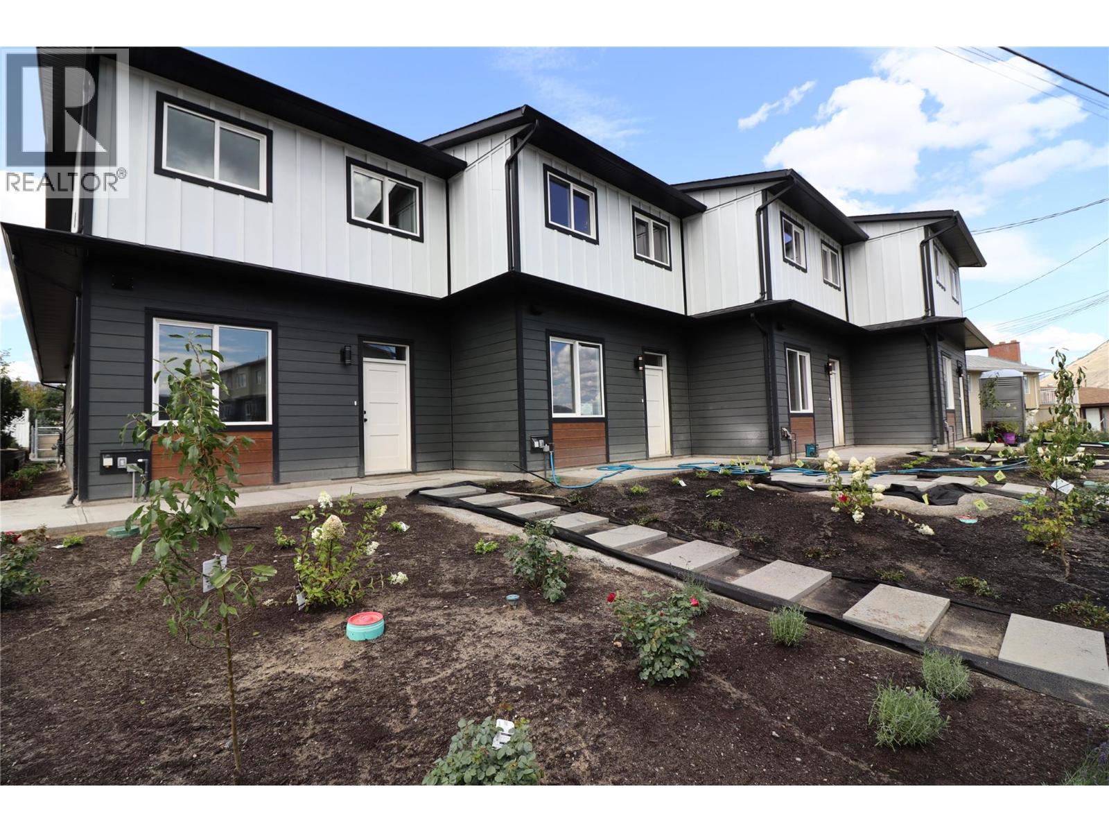 163 Chestnut Ave, Kamloops, BC V2B 1L3