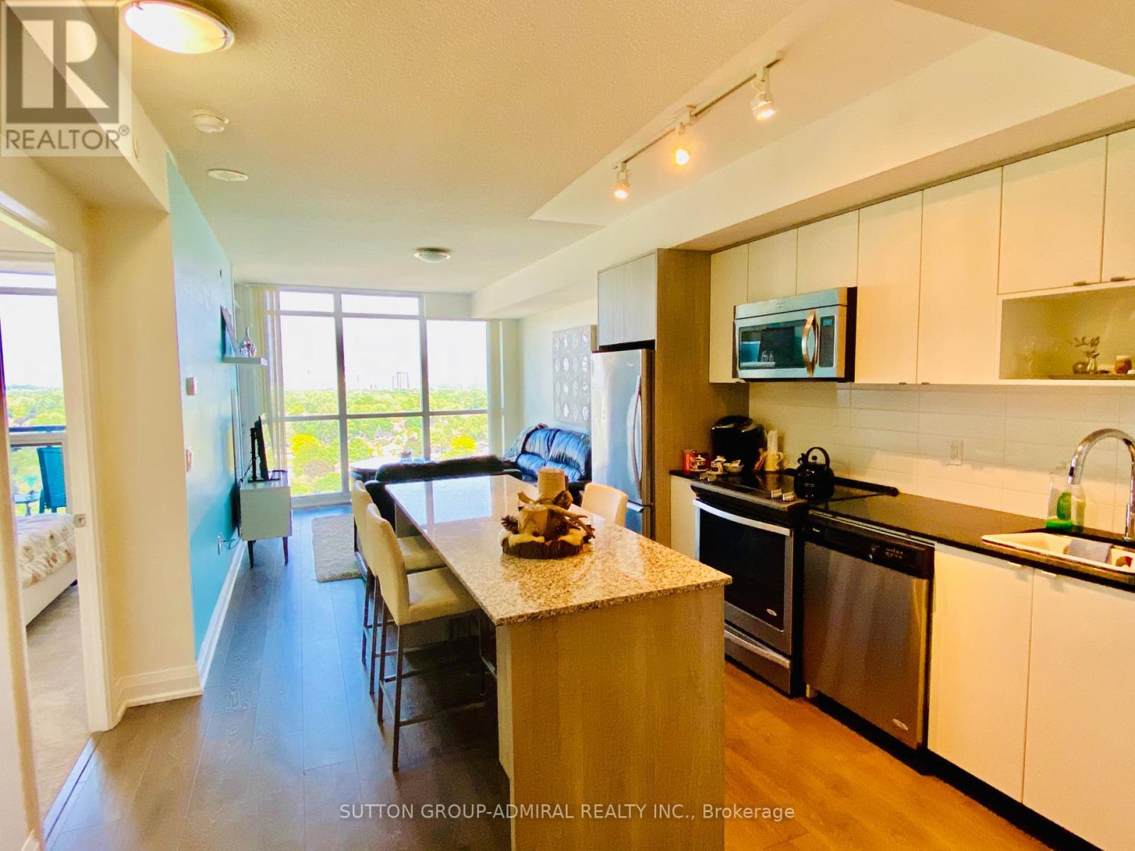 1611 9 Valhalla Inn Rd E, Toronto, ON M9B 1S9