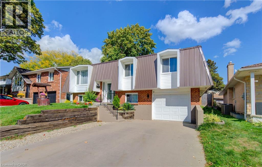 320 Country Hill Dr, Kitchener, ON N2E 2C2