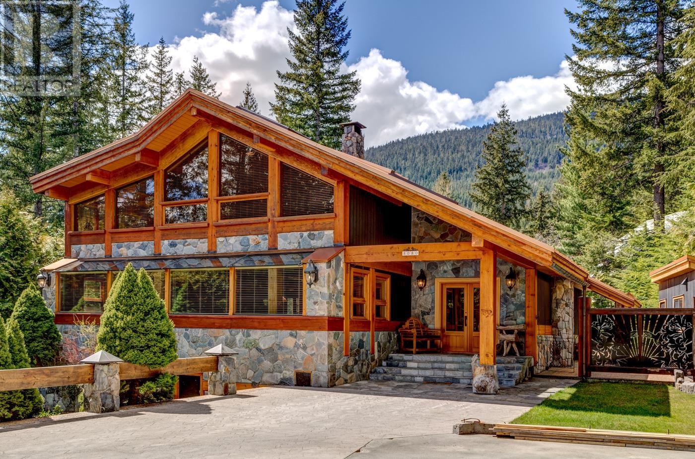 8080 Parkwood Dr, Whistler, BC V8E 0G3