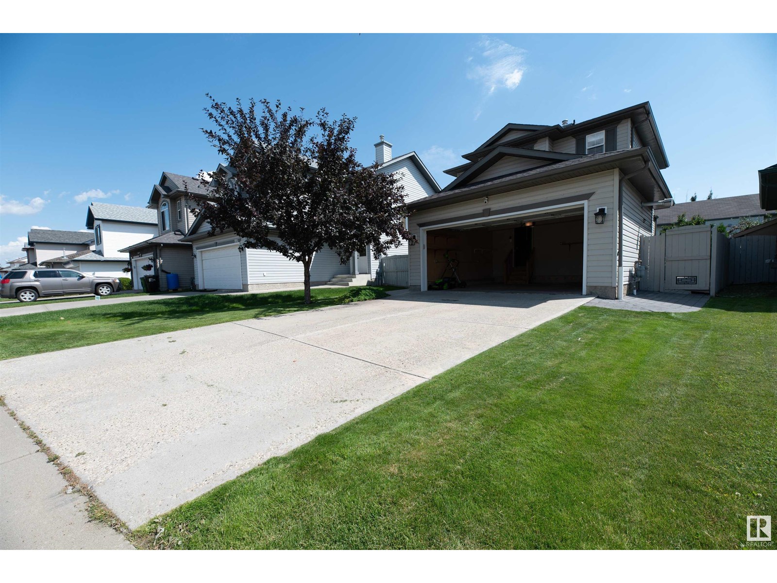 138 Av Nw Unit 3729 #a, Edmonton, AB T5Y 3G6