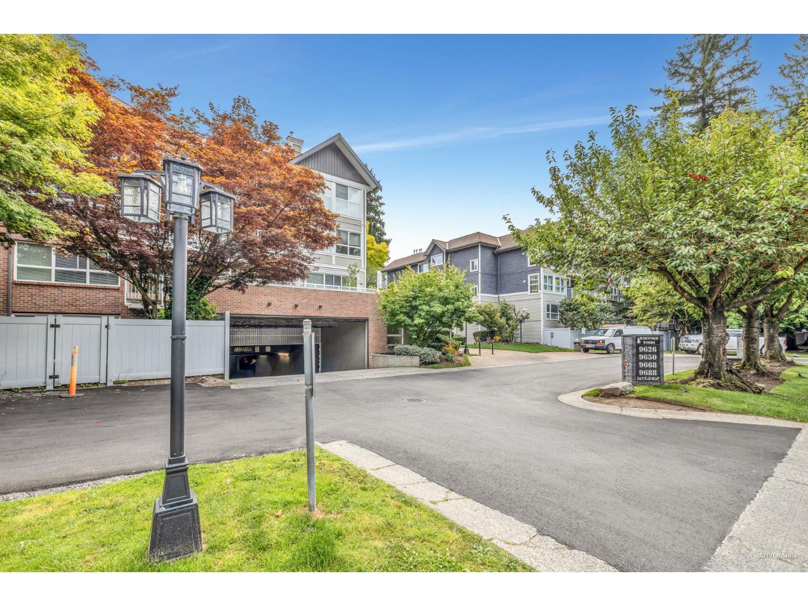 9688 148 Street Unit 321, Surrey, BC V3R 0W2