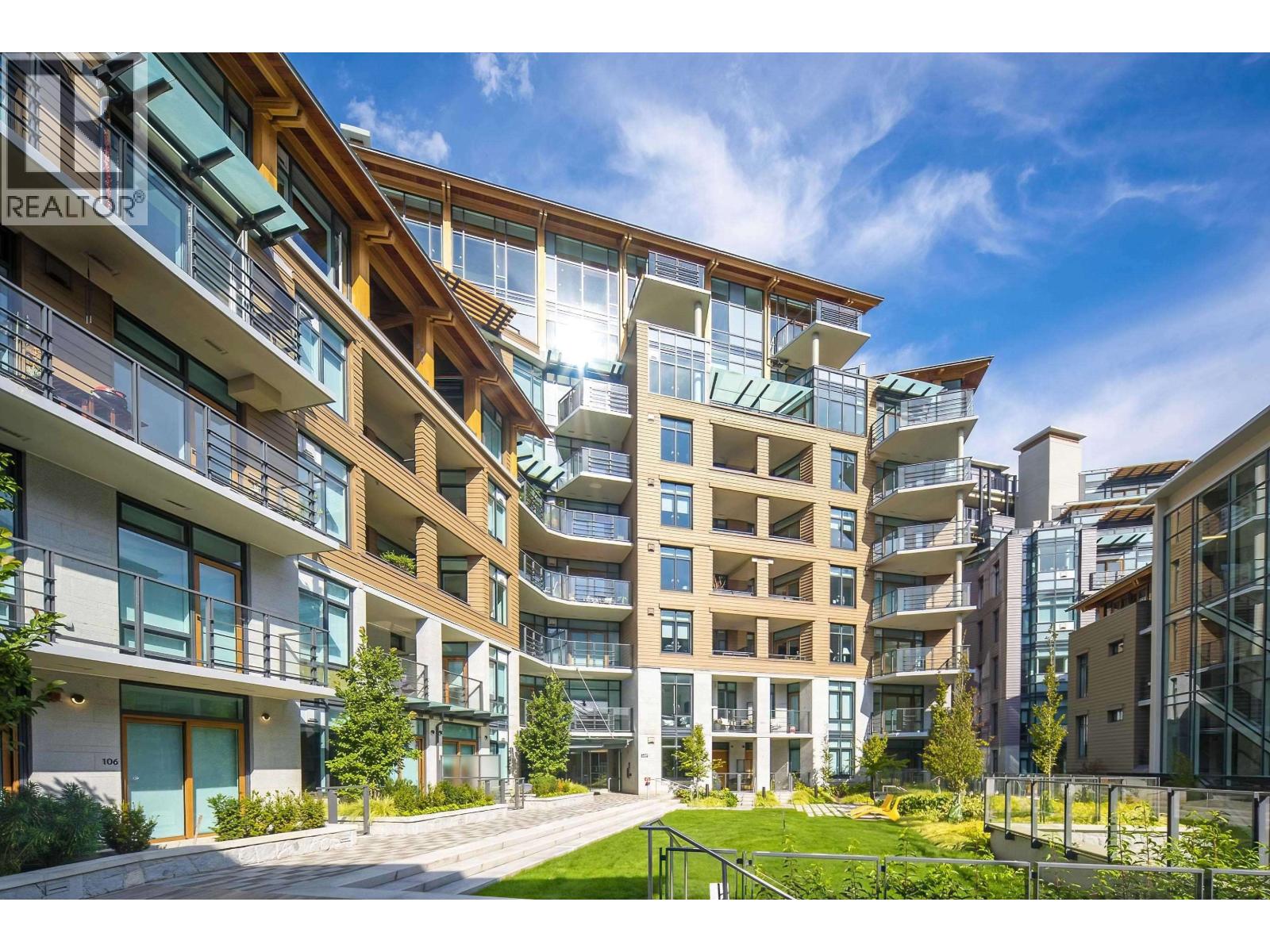 6687 Nelson Avenue Unit 406, West Vancouver, BC V7W 2B2