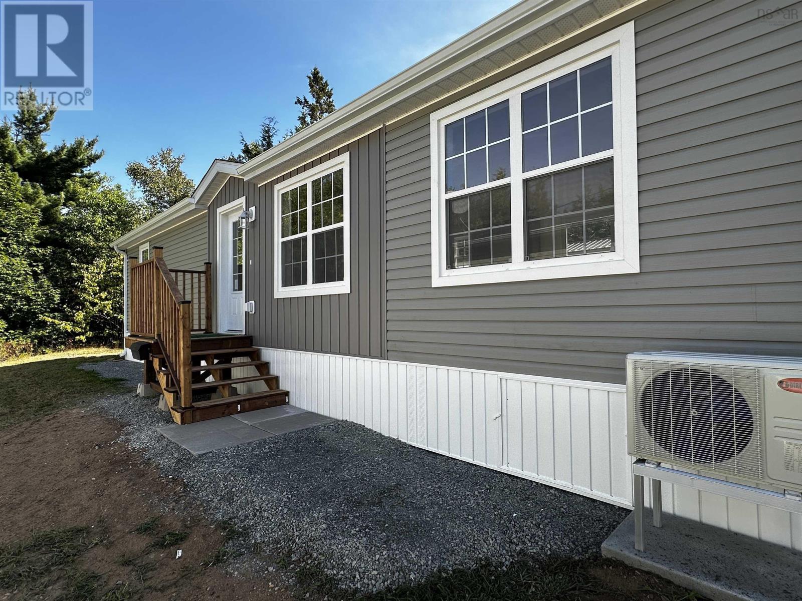 84 Homco Dr, New Minas, NS B4N 3Y5