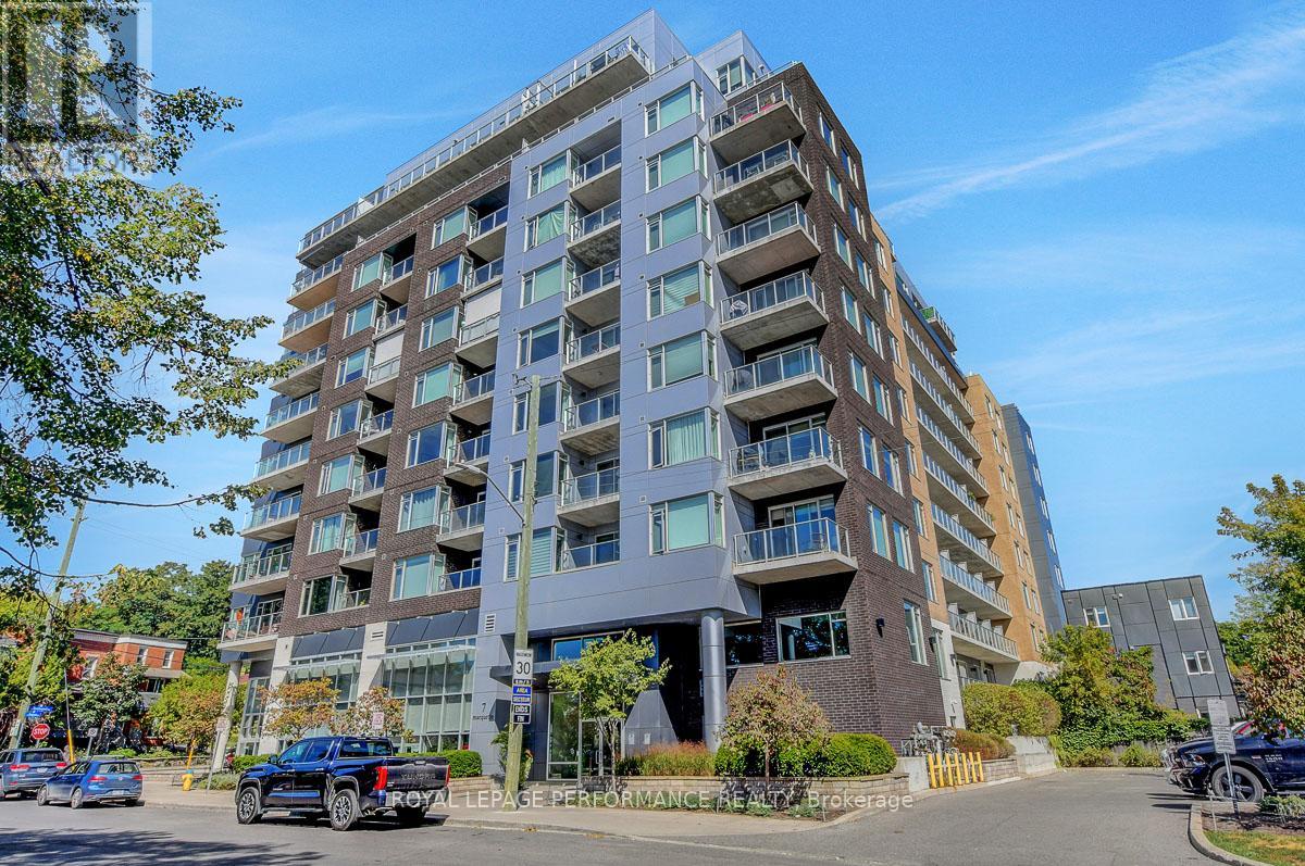 413 7 Marquette Ave, Ottawa, ON K1L 8A7