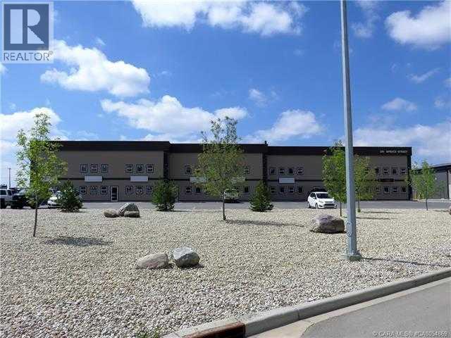 251 Spruce Street Unit 102, Rural Red Deer County, AB T4E 1B4