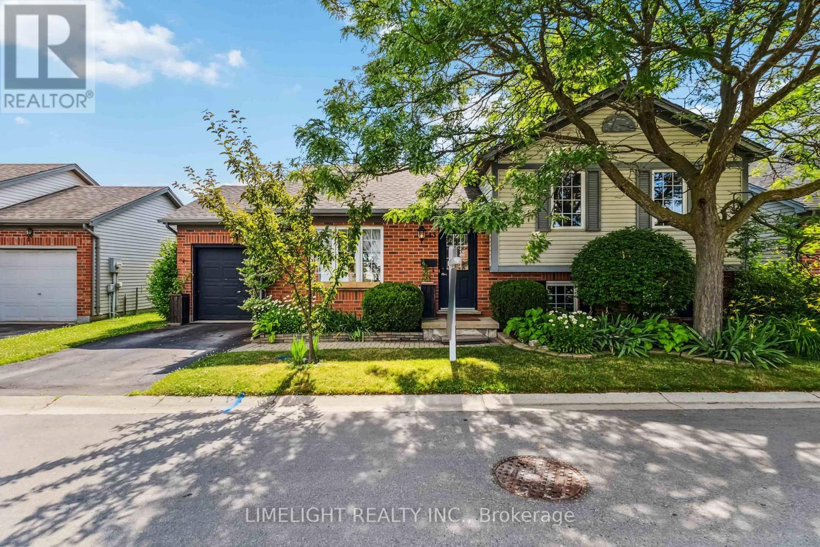 43 335 Lighthouse Rd, London, ON N6M 1J8