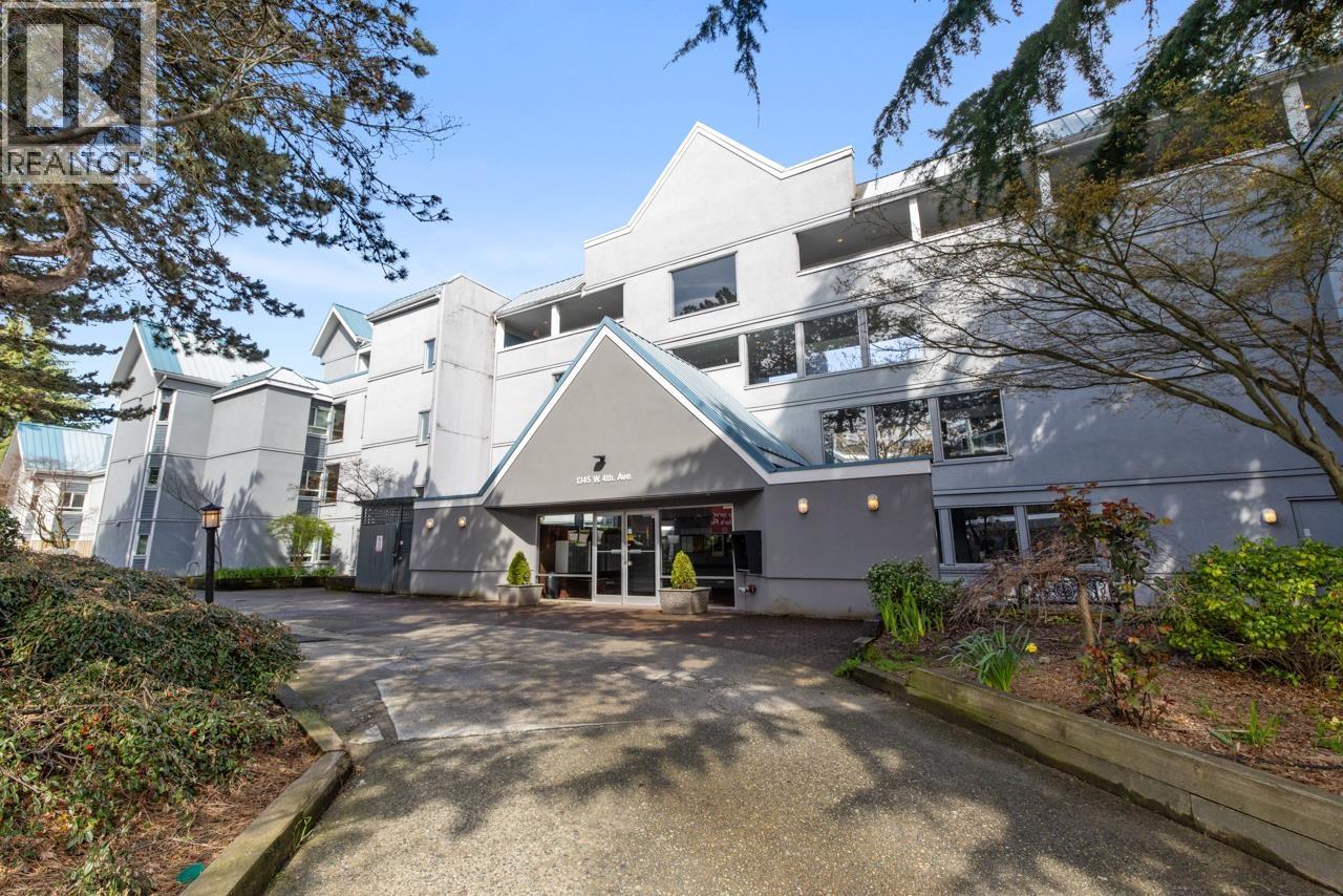 1345 W 4th Avenue Unit 205, Vancouver, BC V6H 3Y8