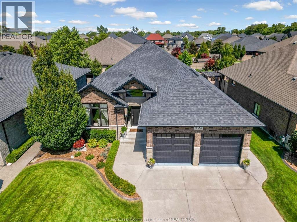 331 Lakewood Cres, Tecumseh, ON N8N 4W6