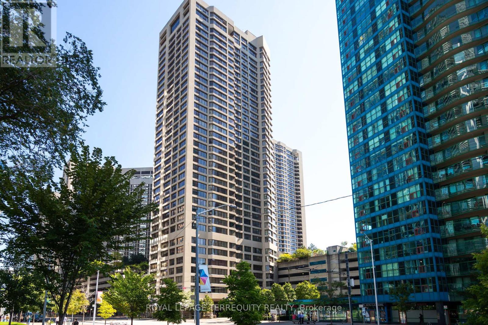 2311 55 Harbour Sq, Toronto, ON M5J 2L1