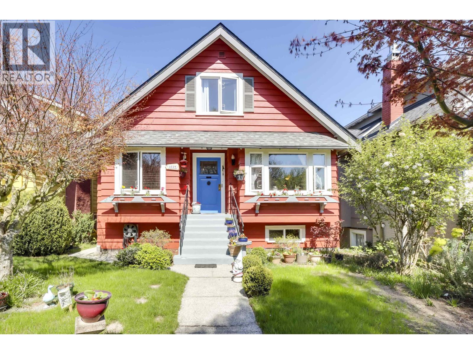 4529 W 8th Ave, Vancouver, BC V6R 2A4