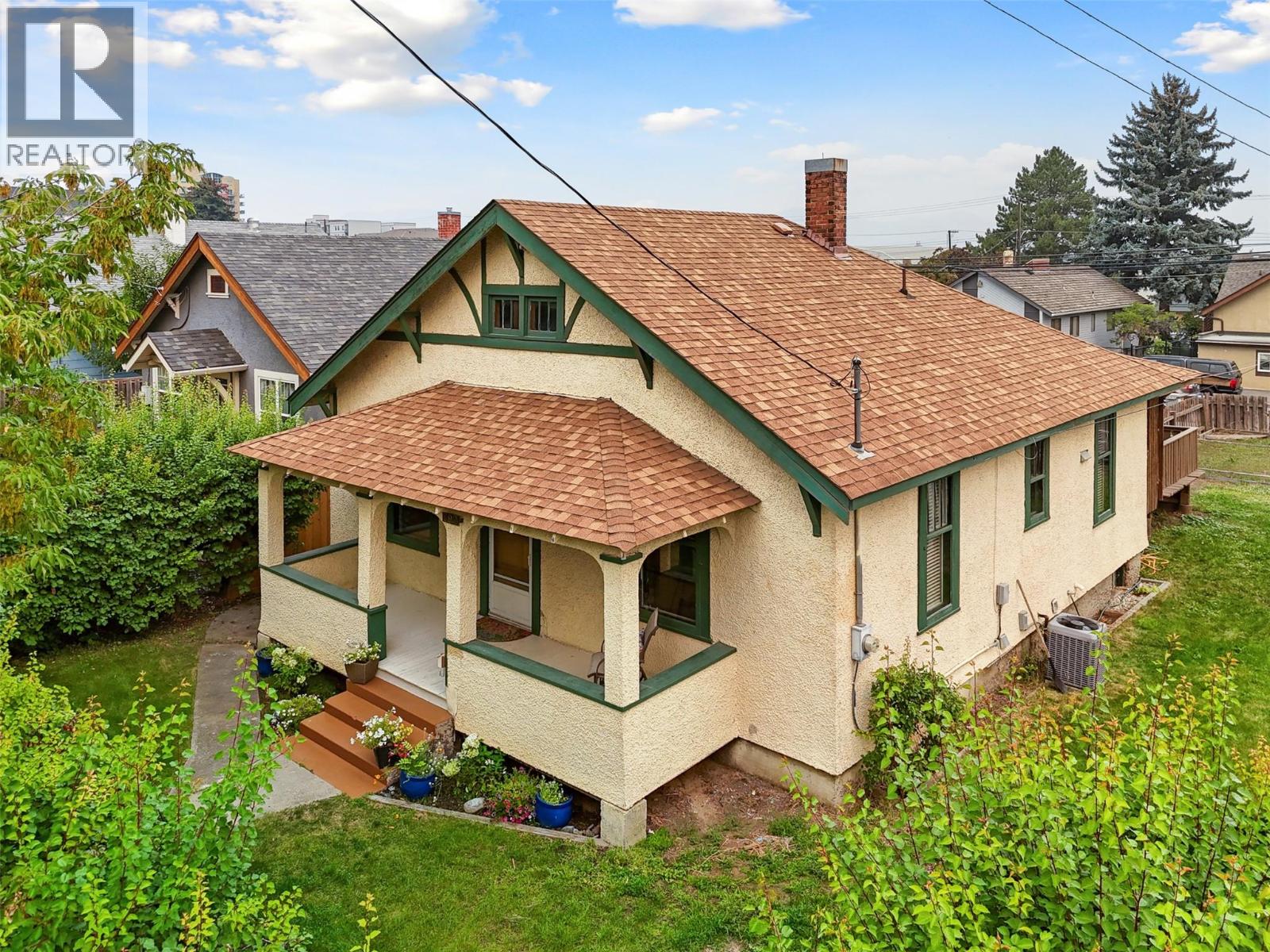 792 St Paul St, Kamloops, BC V2C 2K4