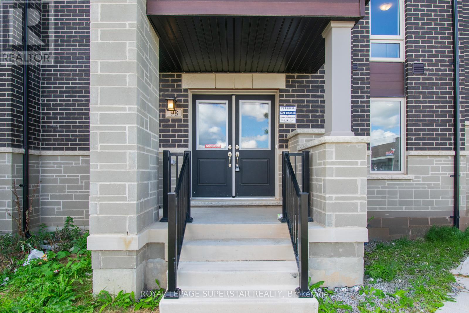 98 Donald Ficht Cres, Brampton Northwest Brampton, ON L7A 5H8