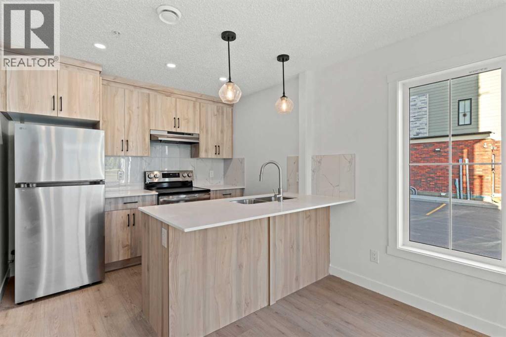 156 Park Street Unit 109, Cochrane, AB T4C 2B8