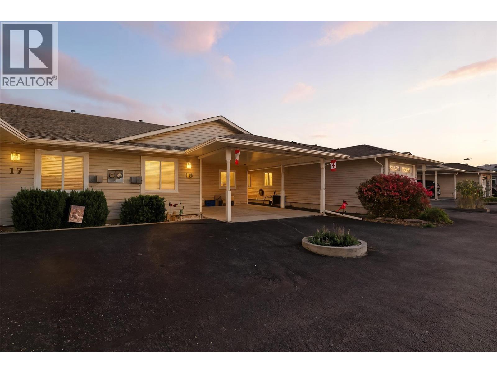1195 14th Street Unit 18, Kamloops, BC V2B 8L1