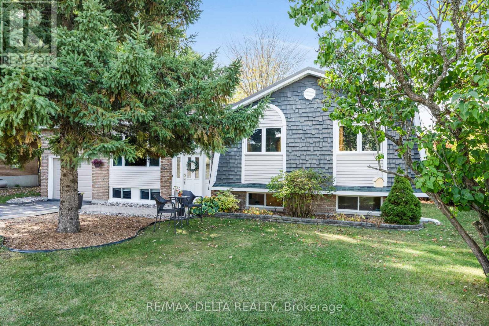 502 Lalonde St, Clarence-Rockland, ON K4K 1B1
