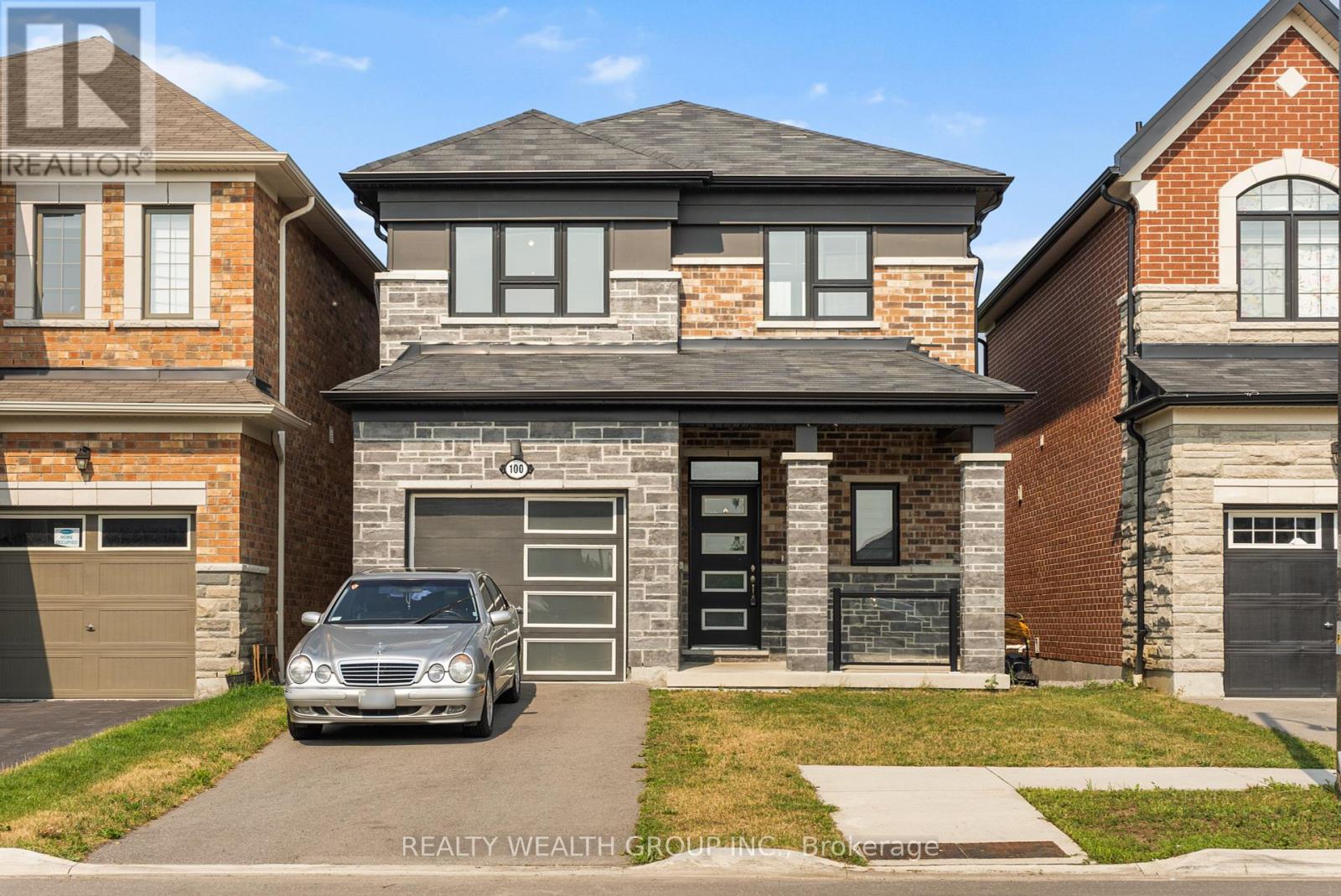 100 Barkerville Dr, Whitby, ON L1P 0L8