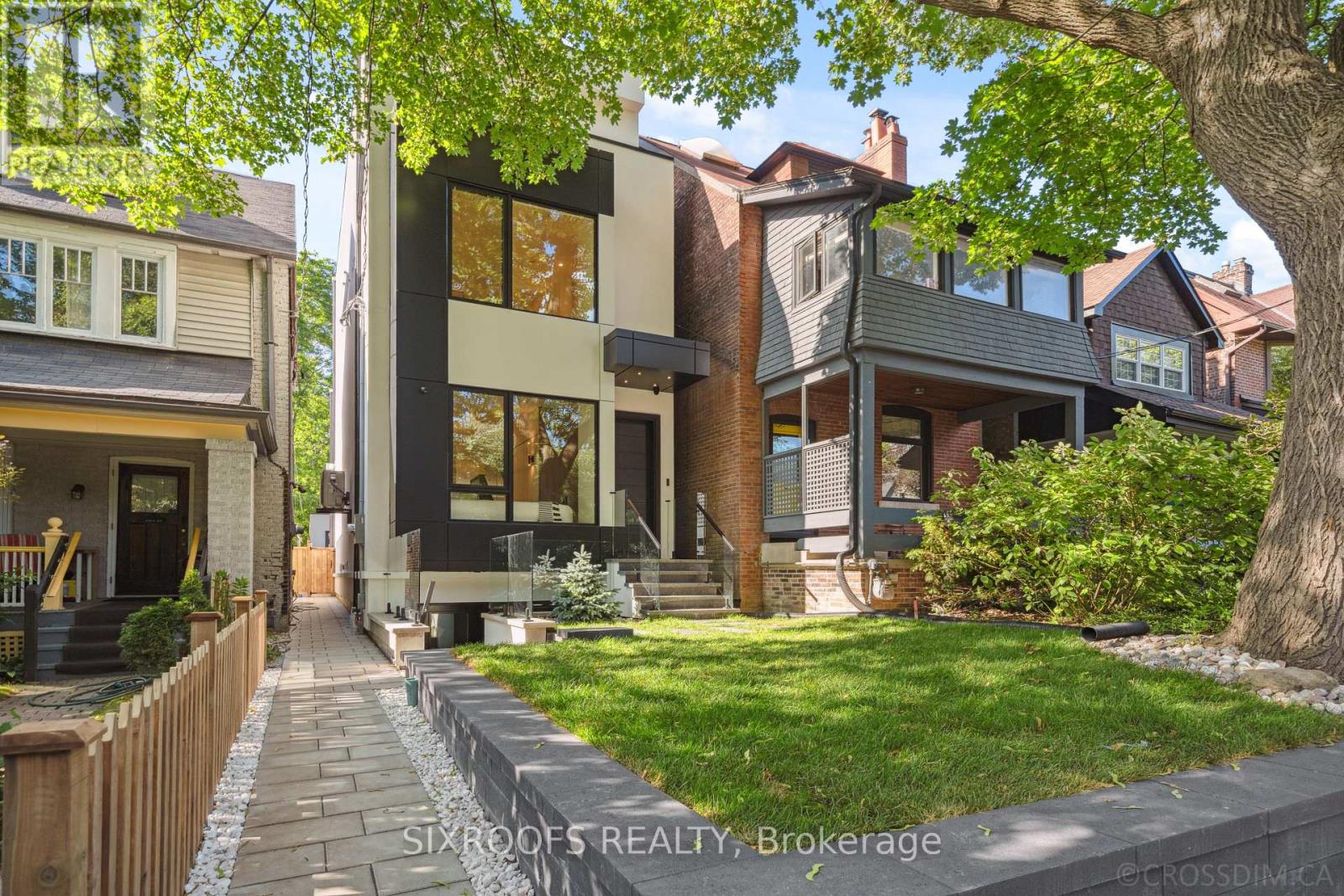 44 Alcina Ave #a, Toronto, ON M6G 2E8