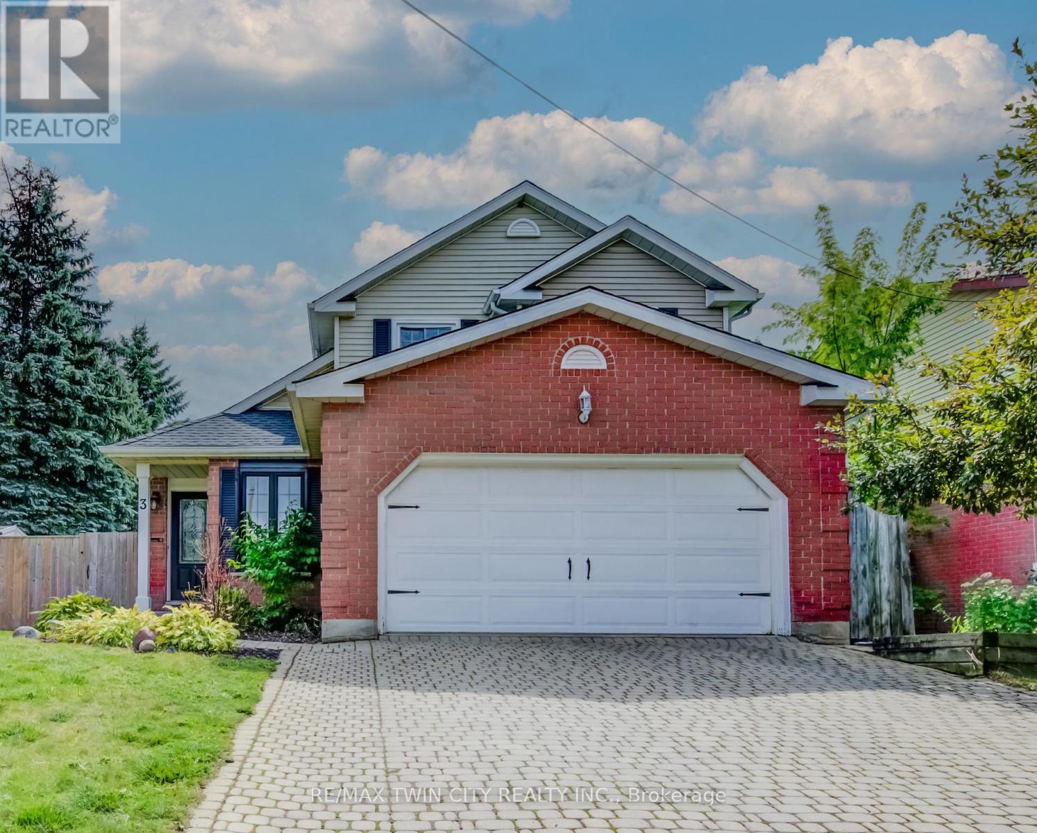 3 Westview Cres, Kitchener, ON N2N 2V7