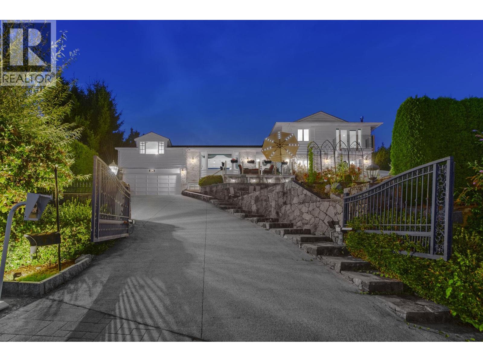 1391 Chartwell Dr, West Vancouver, BC V7S 2R6
