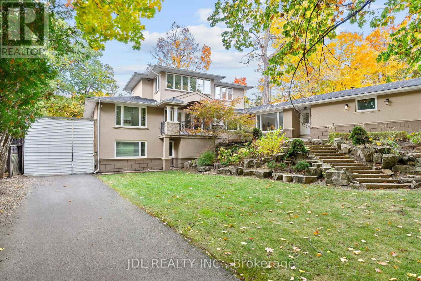 1859 Lincoln Green Close, Mississauga, ON L5K 1C4