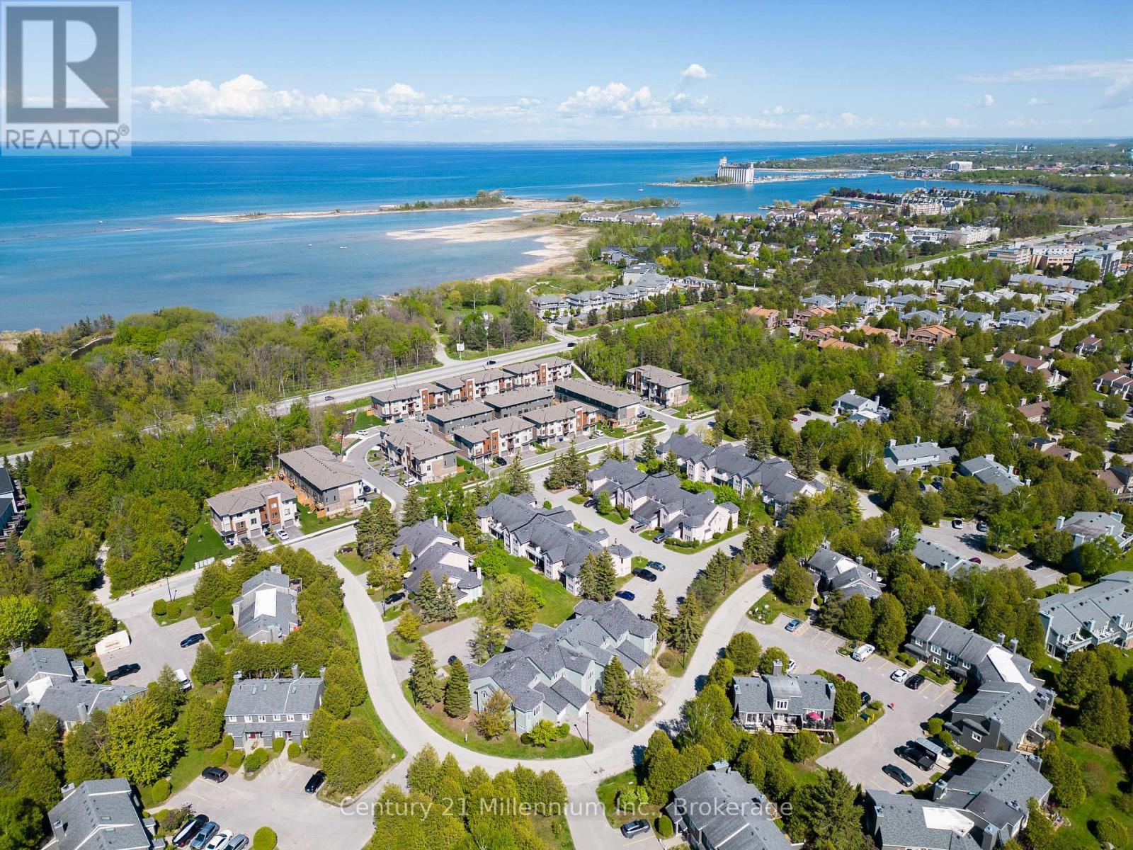 19 152 Fairway Cres, Collingwood, ON L9Y 5B4