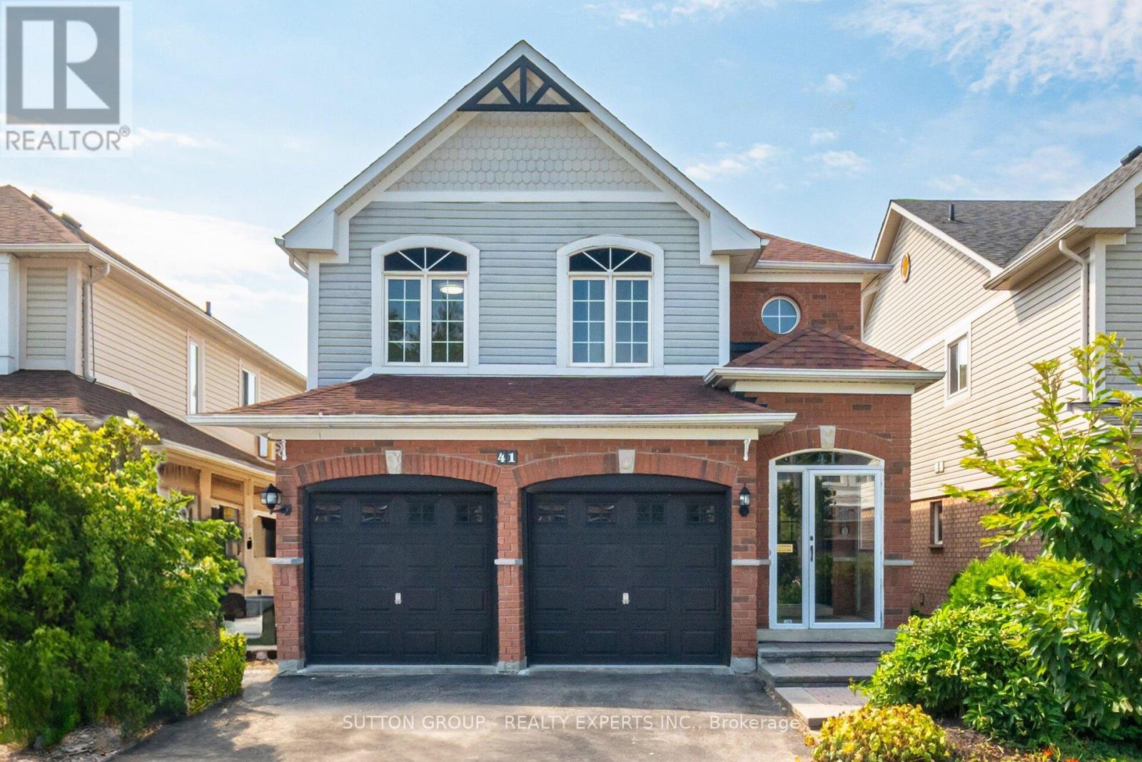 41 Solmar Ave, Whitby, ON L1R 2Z6