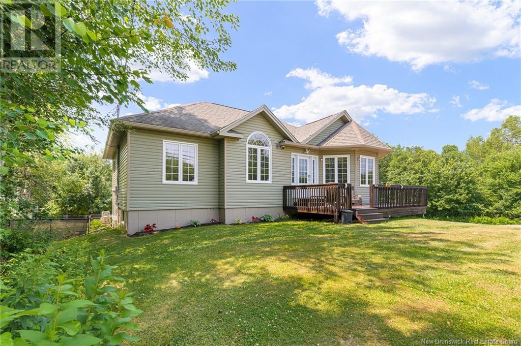 551 Dover Rd, Dieppe, NB E1A 7L8