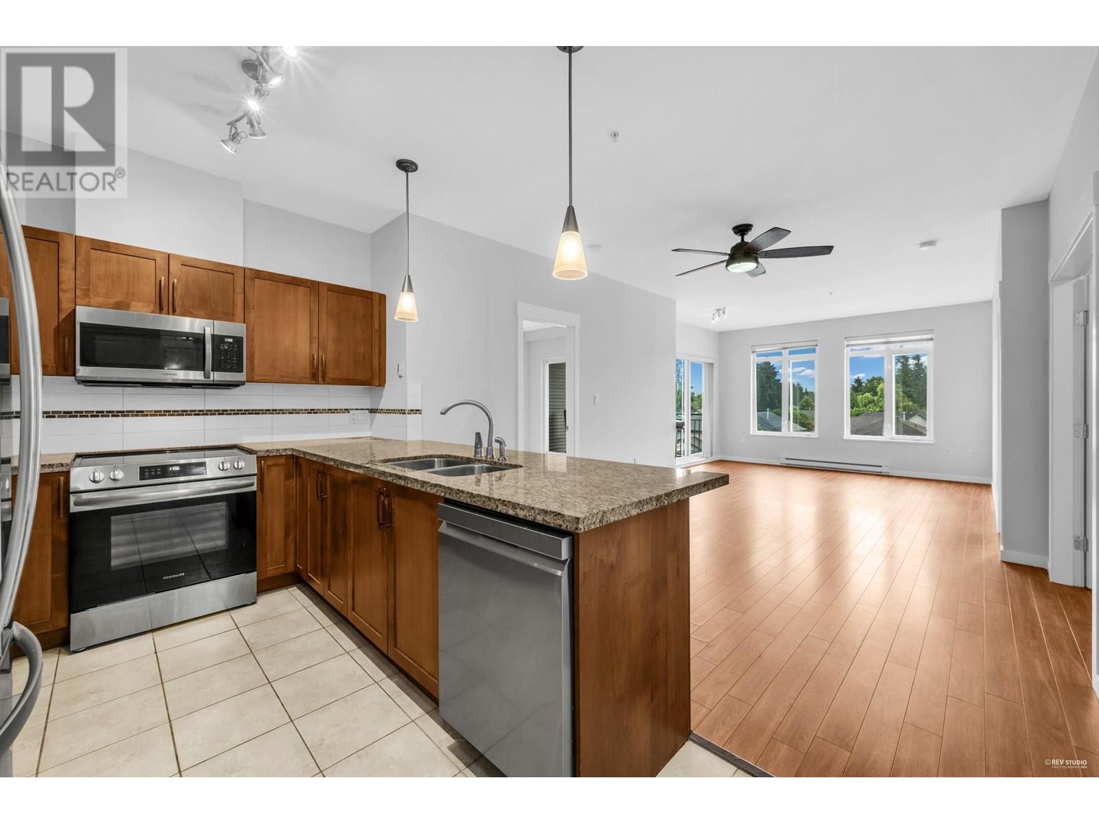 12350 Harris Road Unit 315, Pitt Meadows, BC V3Y 0C5