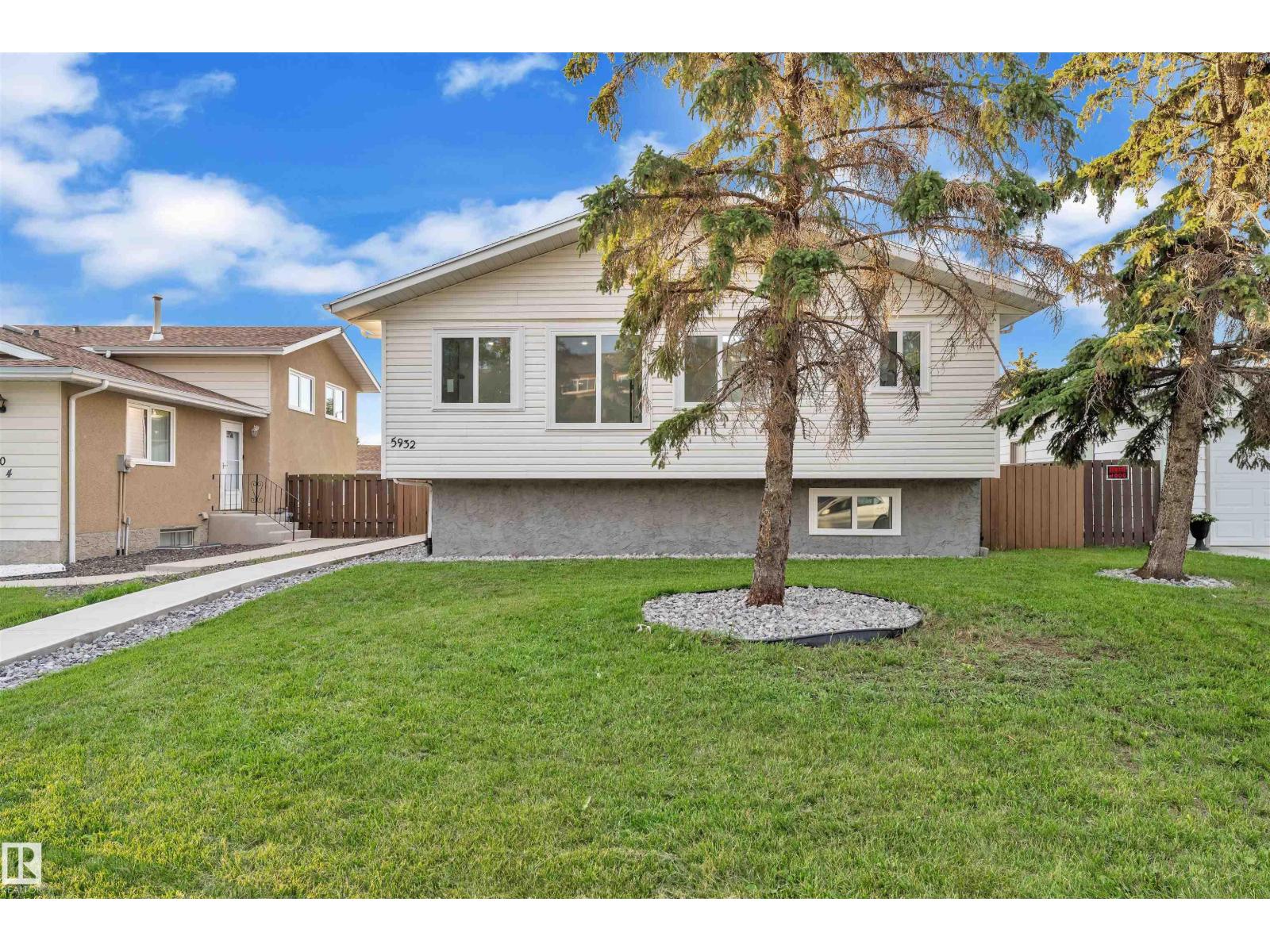 40 Av Nw Unit 5932, Edmonton, AB T6L 1A9
