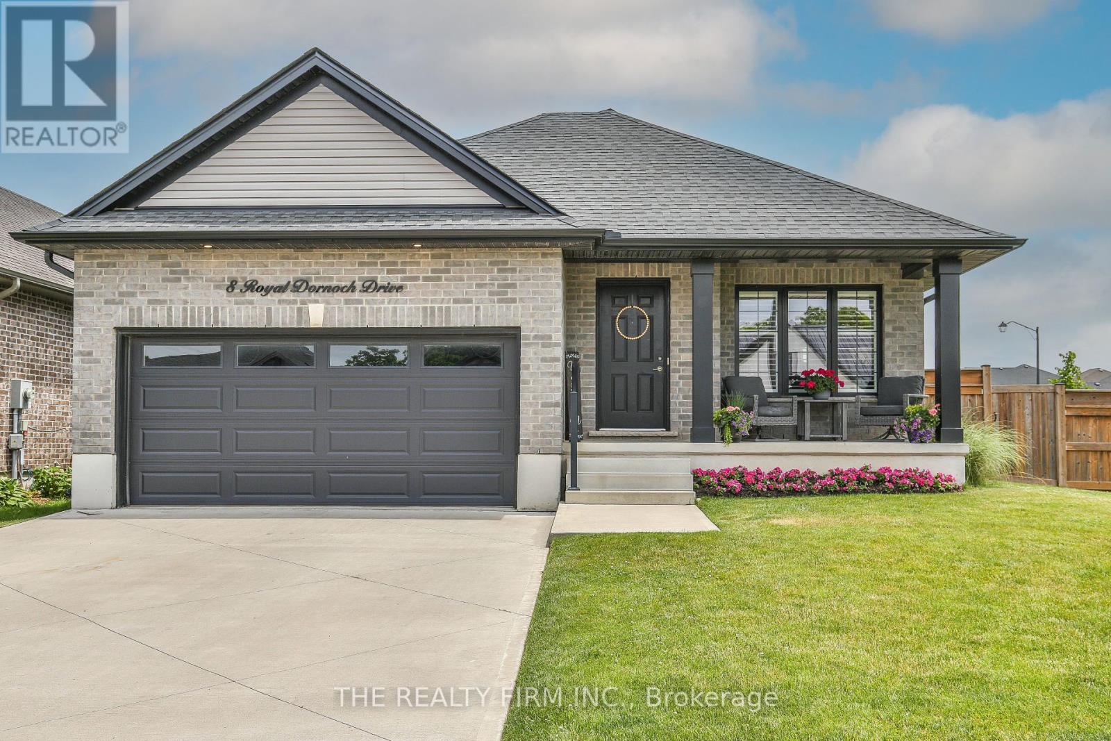 8 Royal Dornoch Dr, St. Thomas, ON N5R 0E8