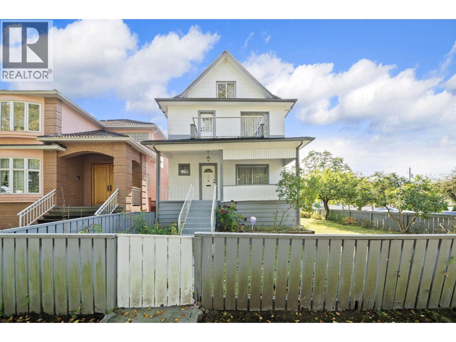 2604 E 19th Ave, Vancouver, BC V5M 2S4