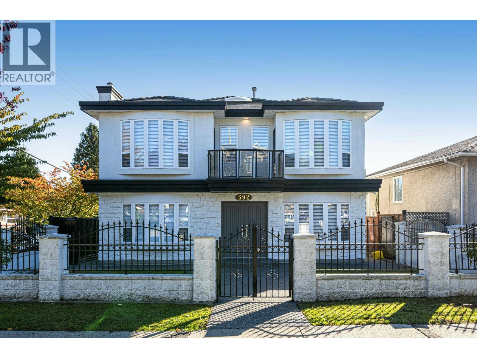 392 E 63rd Ave, Vancouver, BC V5X 2J9