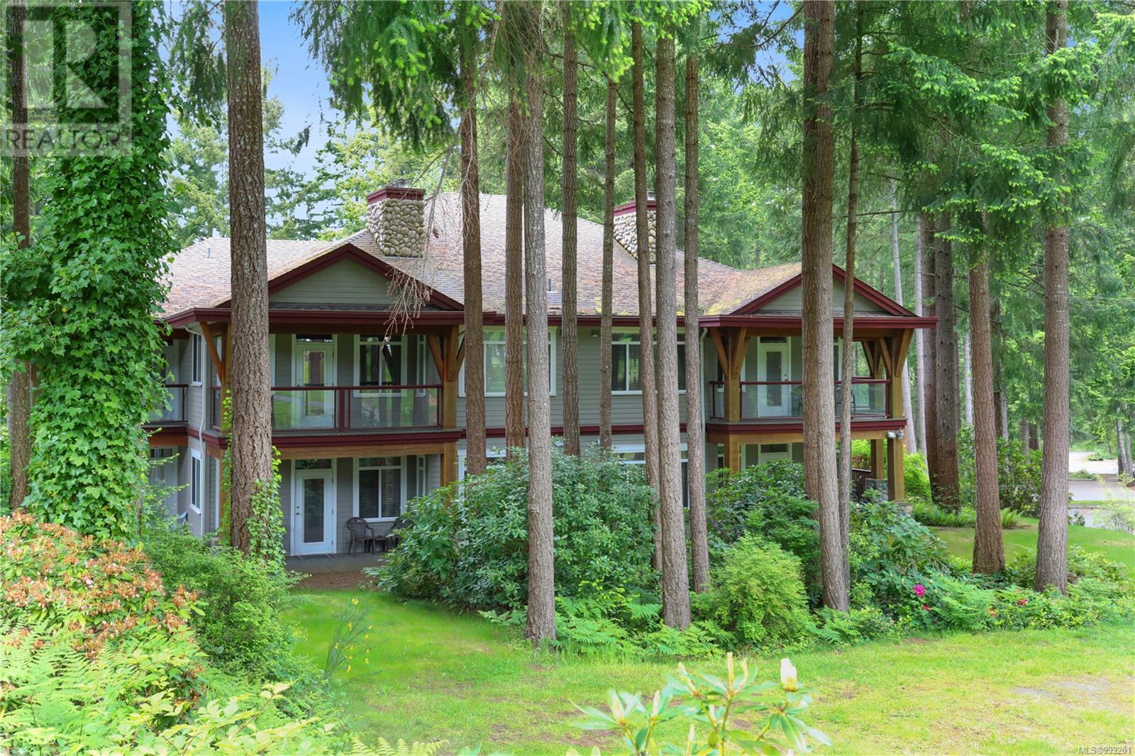 403404 366 Clubhouse Dr #b, Courtenay, BC V9N 9G3