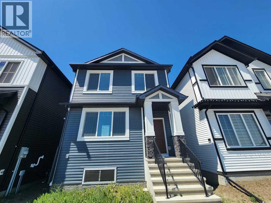 575 Lucas Blvd NW, Calgary, AB T3P 2E1