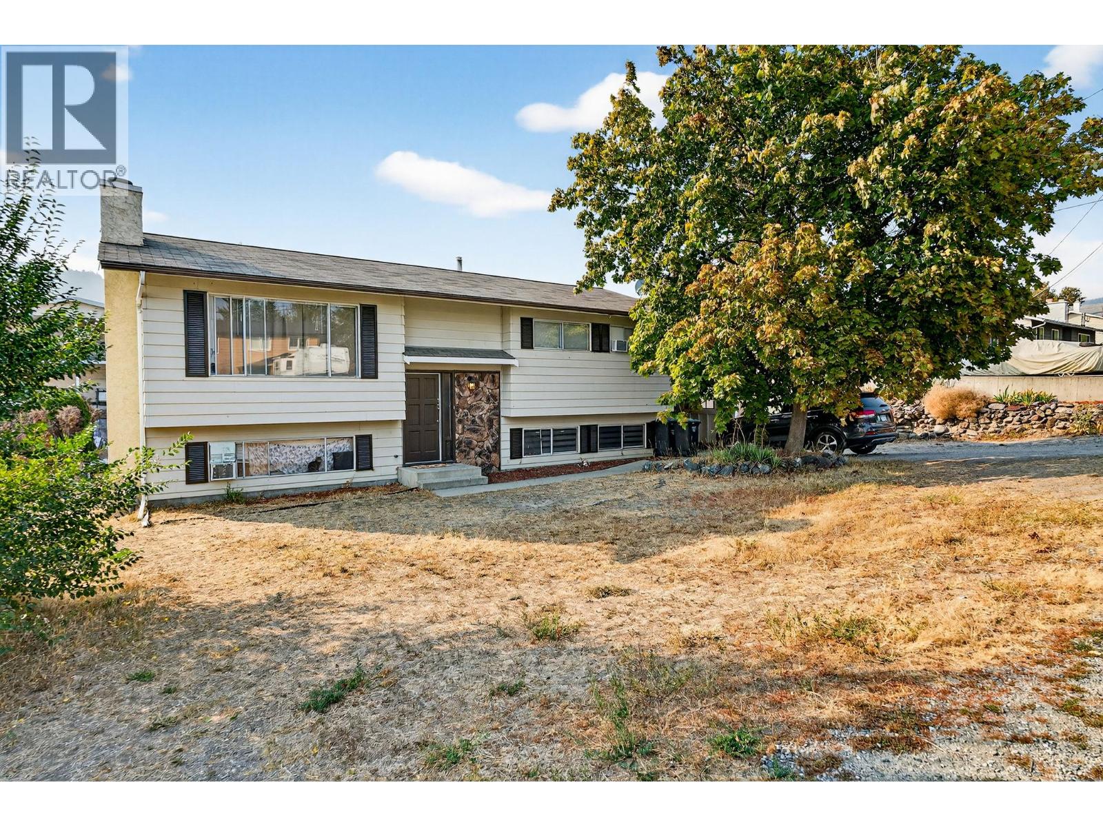 3656 Dunbarton Rd, West Kelowna, BC V4T 1J5